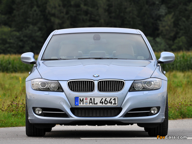Images of BMW 335i Sedan (E90) 2008–11 (640 x 480)