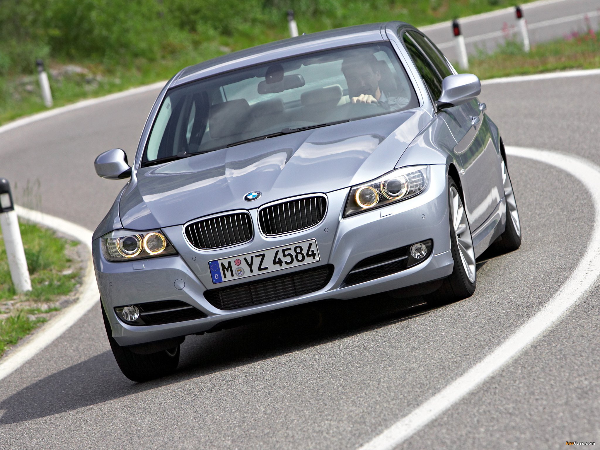 Images of BMW 335i Sedan (E90) 2008–11 (2048 x 1536)
