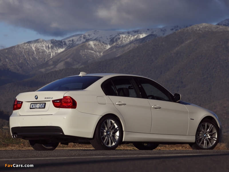 Images of BMW 330d Sedan M Sports Package AU-spec (E90) 2008–11 (800 x 600)