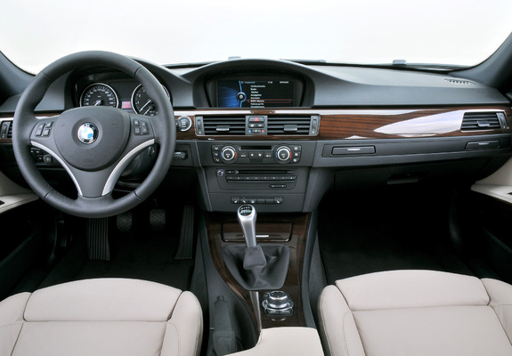 Images of BMW 335i Sedan (E90) 2008–11