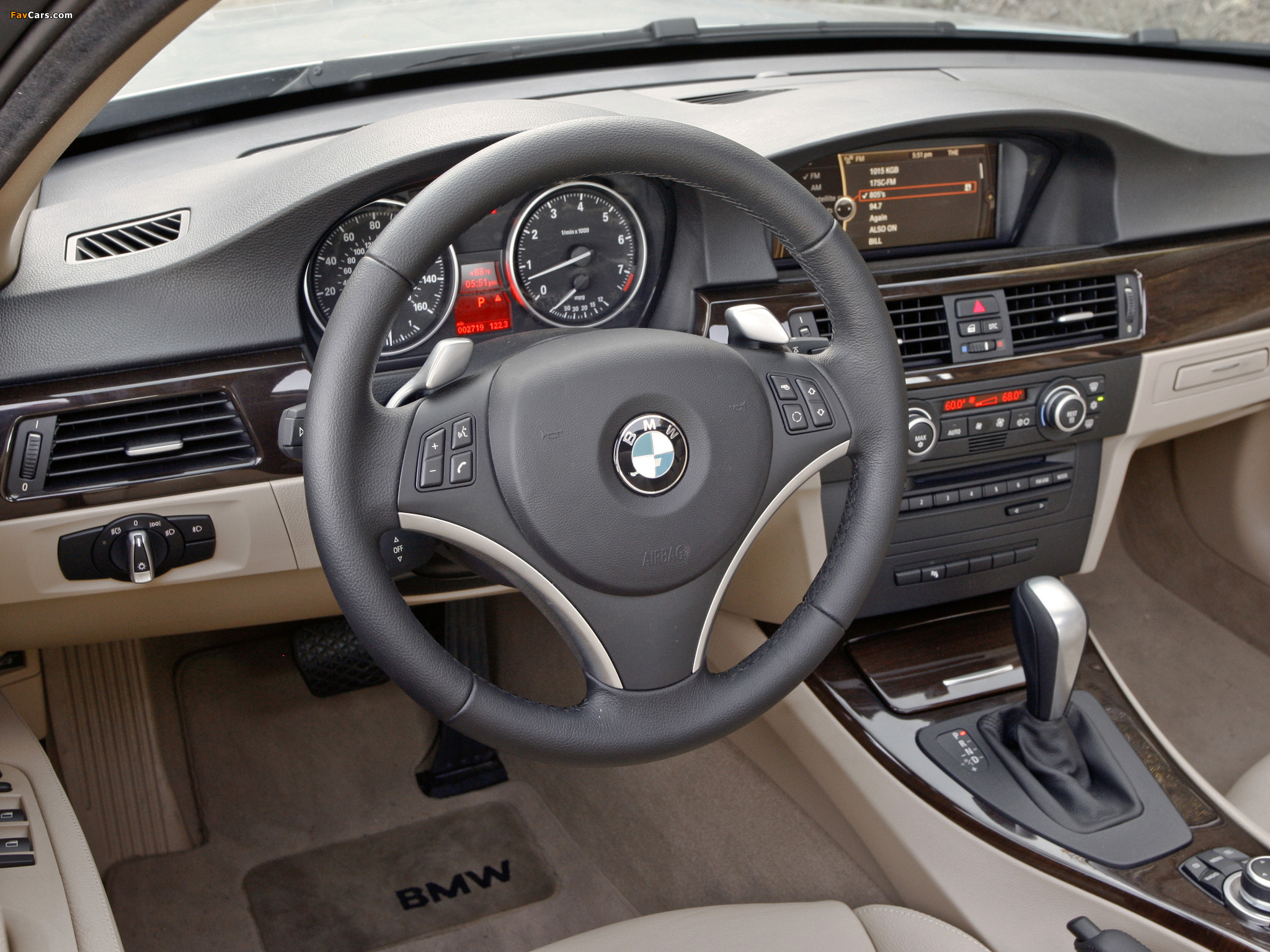 Images of BMW 328i Sedan US-spec (E90) 2009–11 (2048 x 1536)