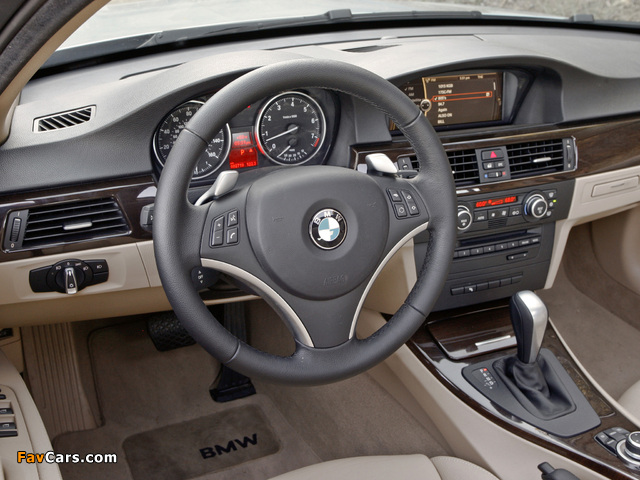 Images of BMW 328i Sedan US-spec (E90) 2009–11 (640 x 480)