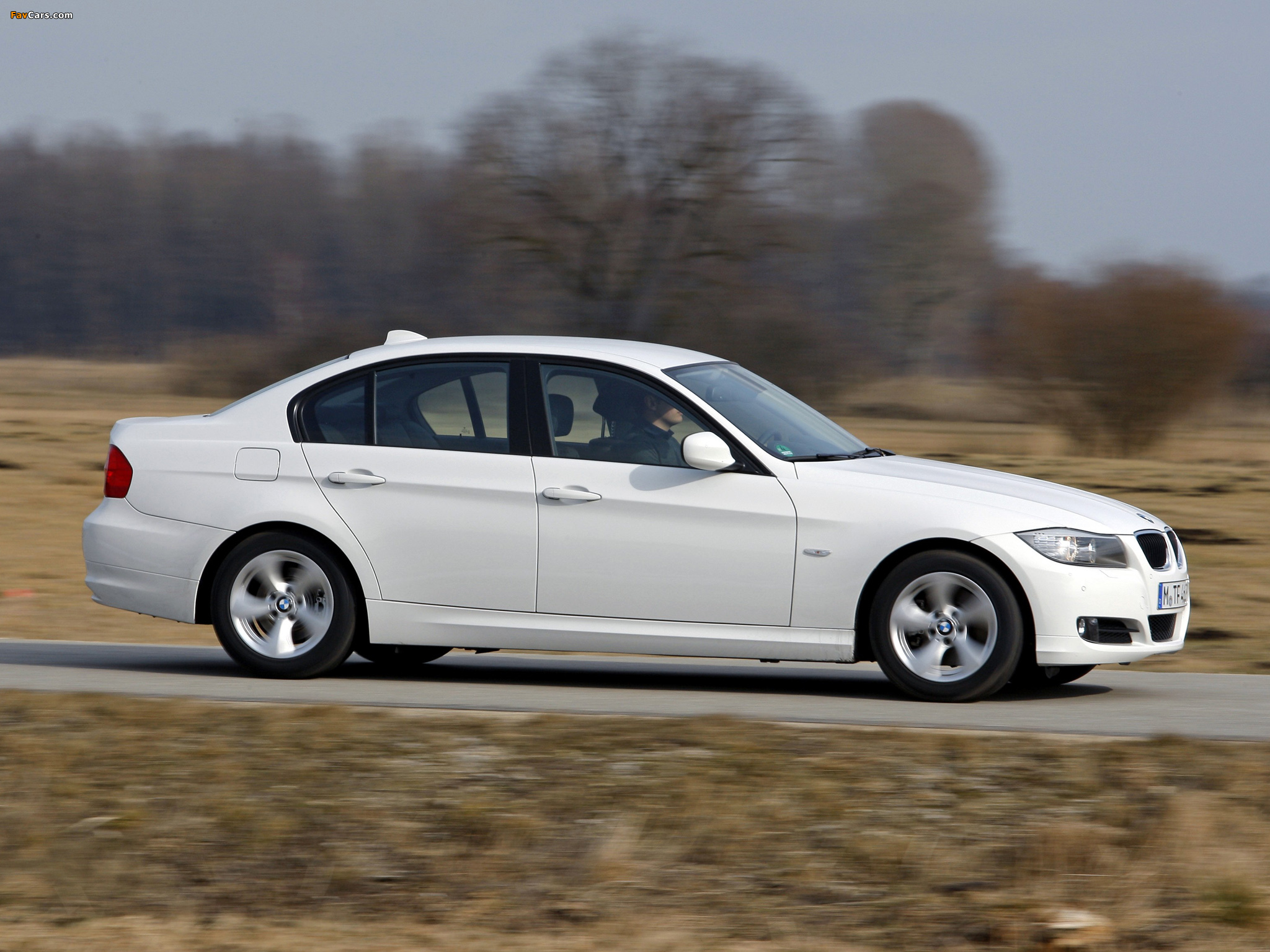 Images of BMW 320d EfficientDynamics Edition (E90) 2009–11 (2048 x 1536)