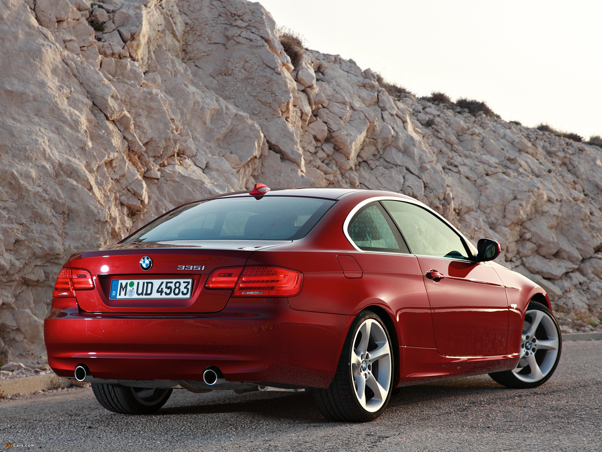 Images of BMW 335i Coupe (E92) 2010 (2048 x 1536)