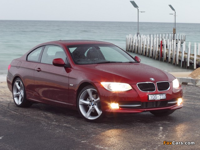 Images of BMW 320d Coupe AU-spec (E92) 2010 (640 x 480)
