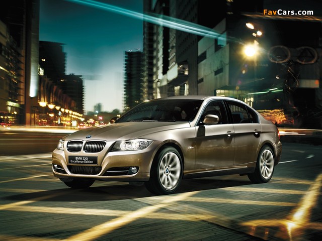 Images of BMW 320i Sedan Excellence Edition (E90) 2010 (640 x 480)