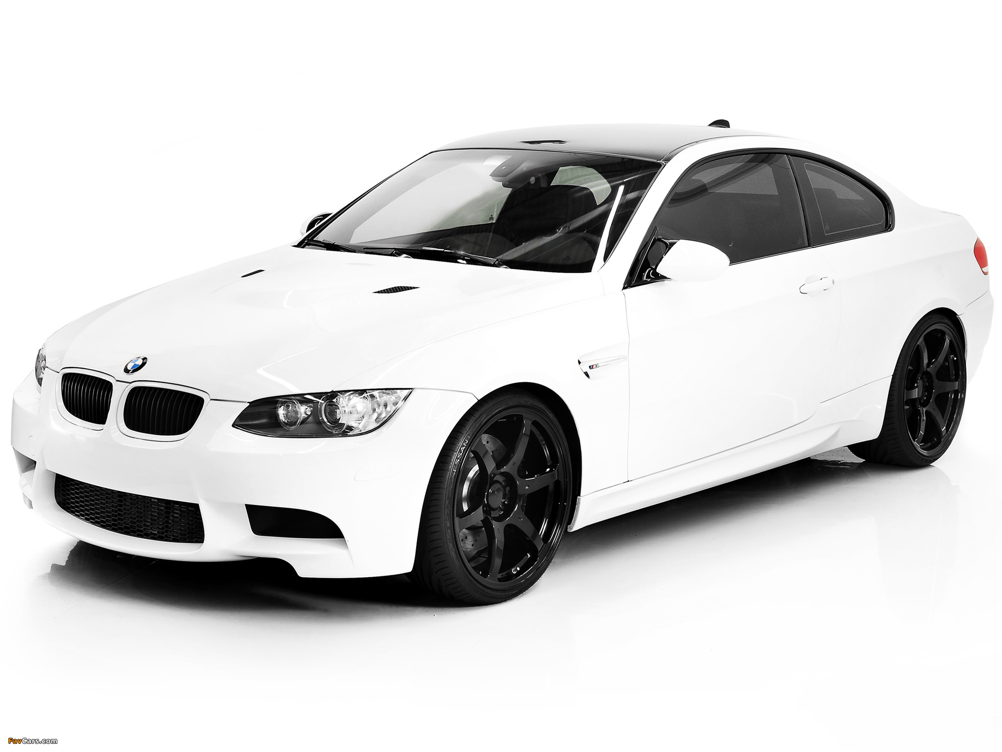 Images of WSTO BMW M3 Coupe (E92) 2010 (2048 x 1536)