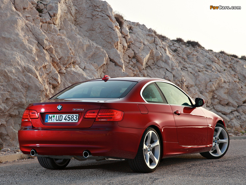 Images of BMW 335i Coupe (E92) 2010 (800 x 600)
