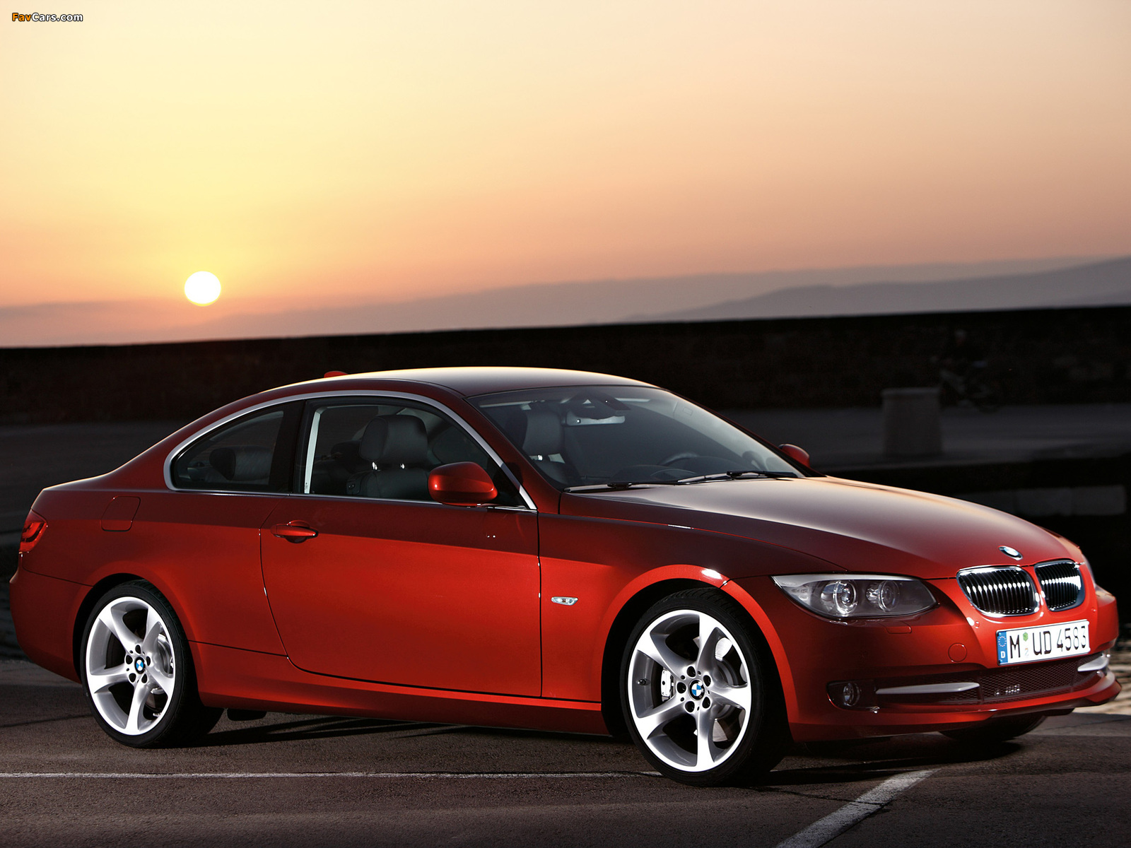 Images of BMW 335i Coupe (E92) 2010 (1600 x 1200)