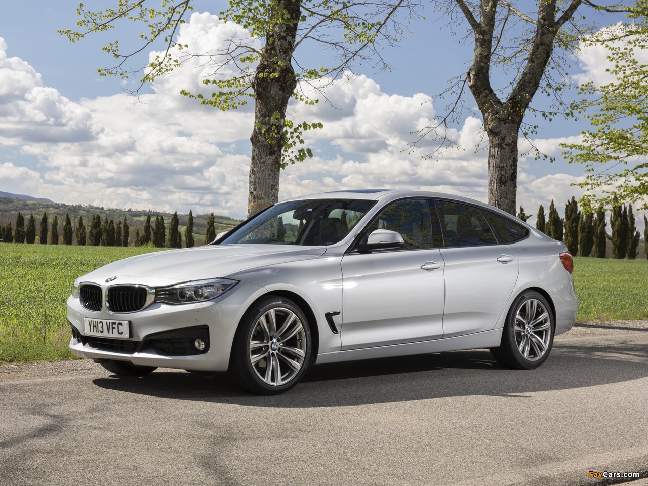 Images of BMW 318d Gran Turismo Sport Line UK-spec (F34) 2013 (1280 x 960)