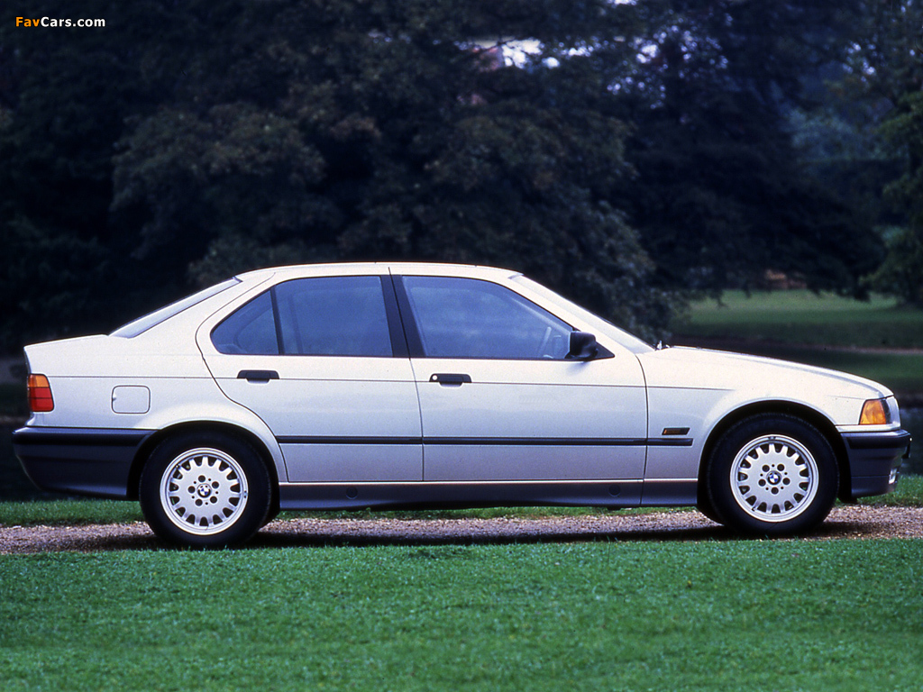 Images of BMW 325i Sedan (E36) 1991–95 (1024 x 768)