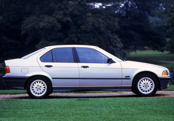 Images of BMW 325i Sedan (E36) 1991–95