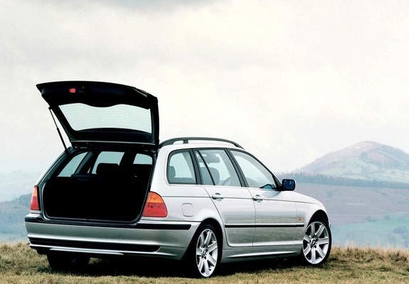 Images of BMW 328i Touring UK-spec (E46) 1999–2000