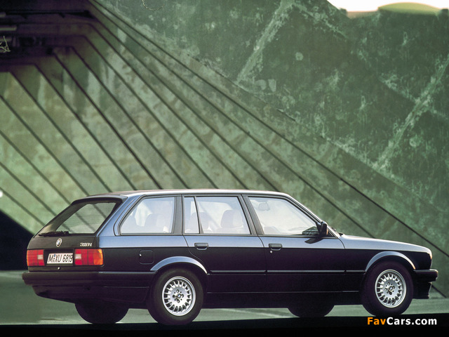 Photos of BMW 318i Touring (E30) 1989–94 (640 x 480)