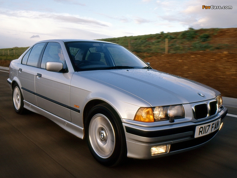 Photos of BMW 320i Sedan (E36) 1991–98 (800 x 600)