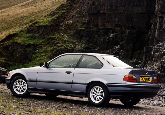Photos of BMW 318is Coupe UK-spec (E36) 1991–99