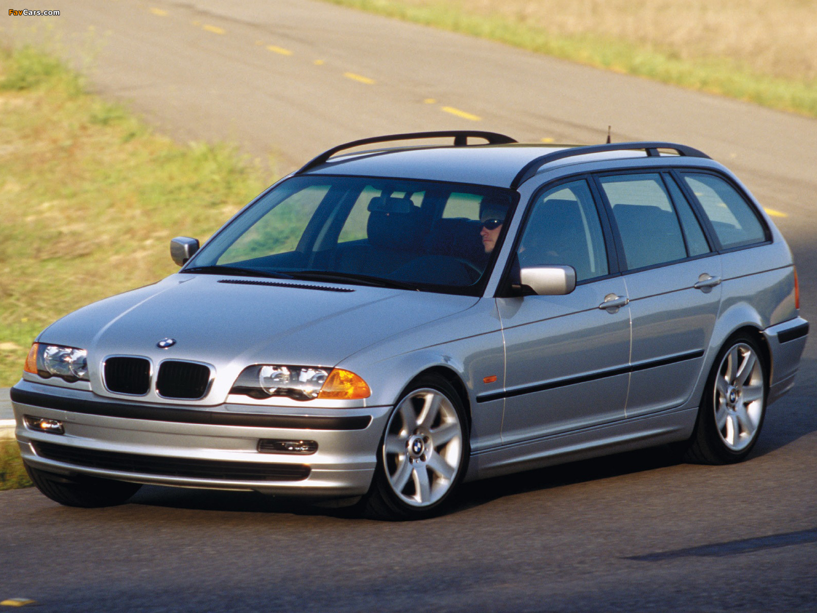 Photos of BMW 323i Touring (E46) 1998–2000 (1600 x 1200)