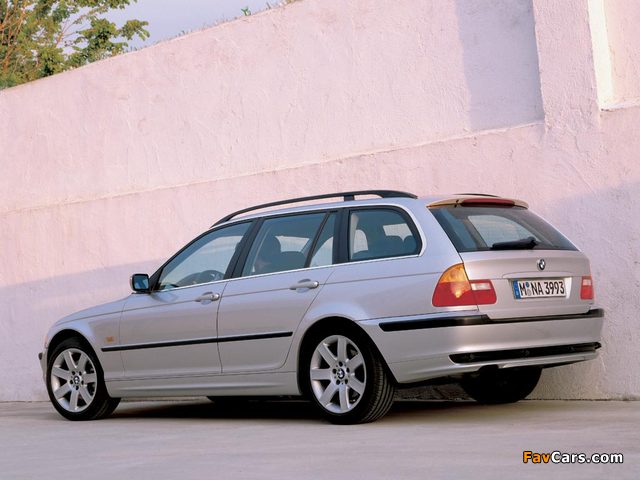 Photos of BMW 328i Touring (E46) 1999–2000 (640 x 480)