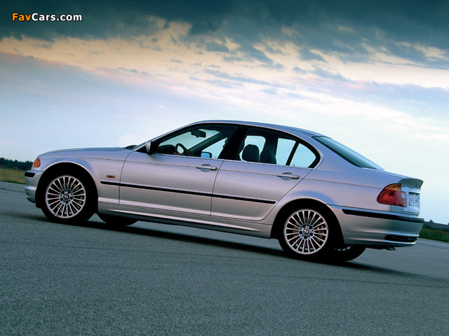 Photos of BMW 330d Sedan (E46) 1999–2001 (640 x 480)