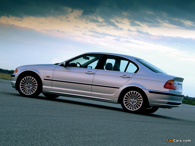 Photos of BMW 330d Sedan (E46) 1999–2001 (800 x 600)