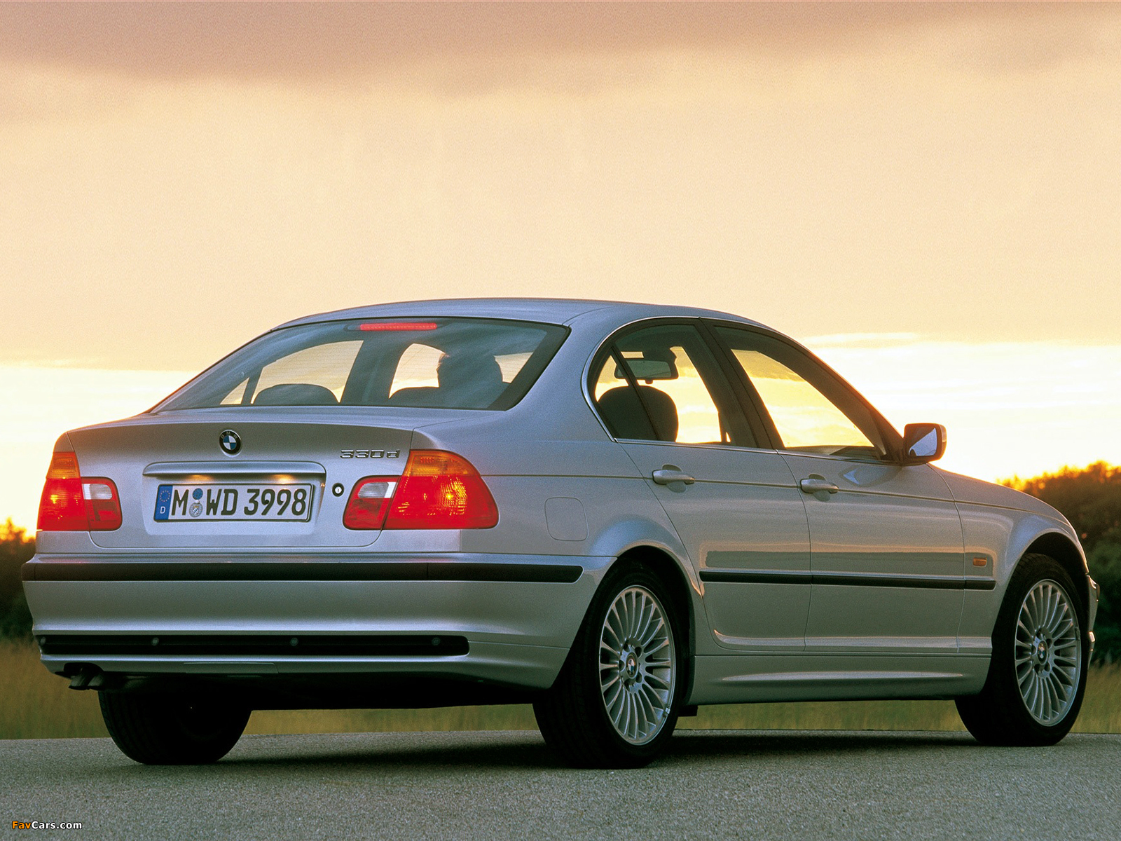 Photos of BMW 330d Sedan (E46) 1999–2001 (1600 x 1200)