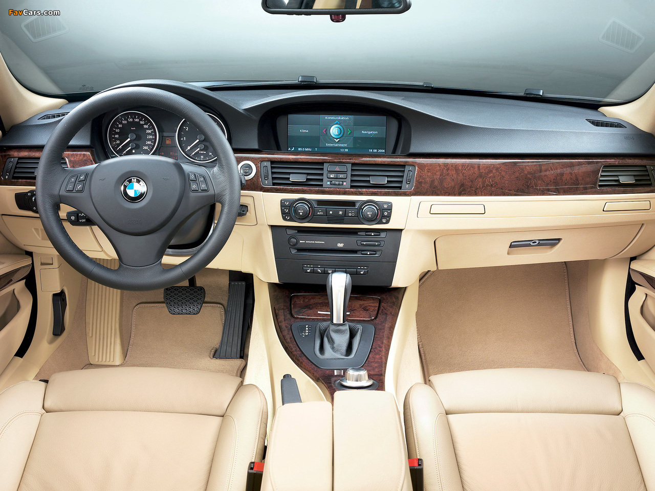 Photos of BMW 330i Sedan (E90) 2005–08 (1280 x 960)