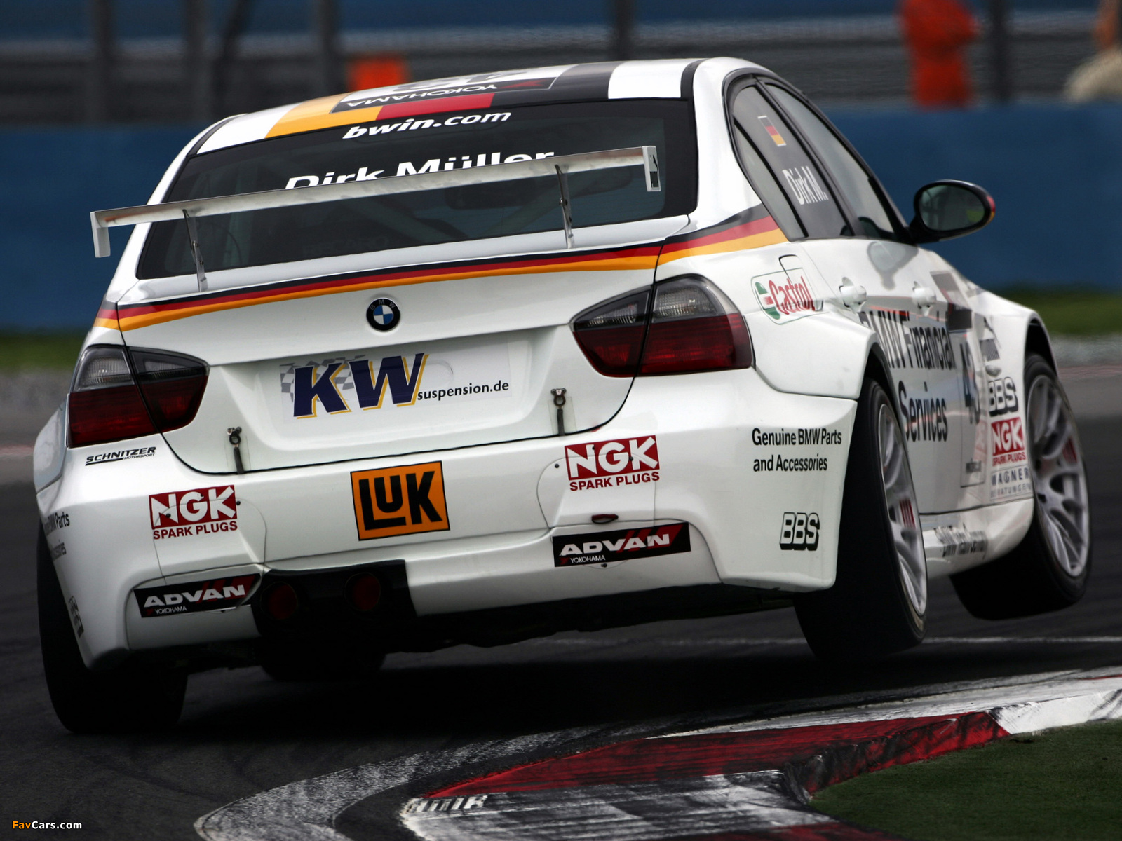 Photos of BMW 320si WTCC (E90) 2006–08 (1600 x 1200)