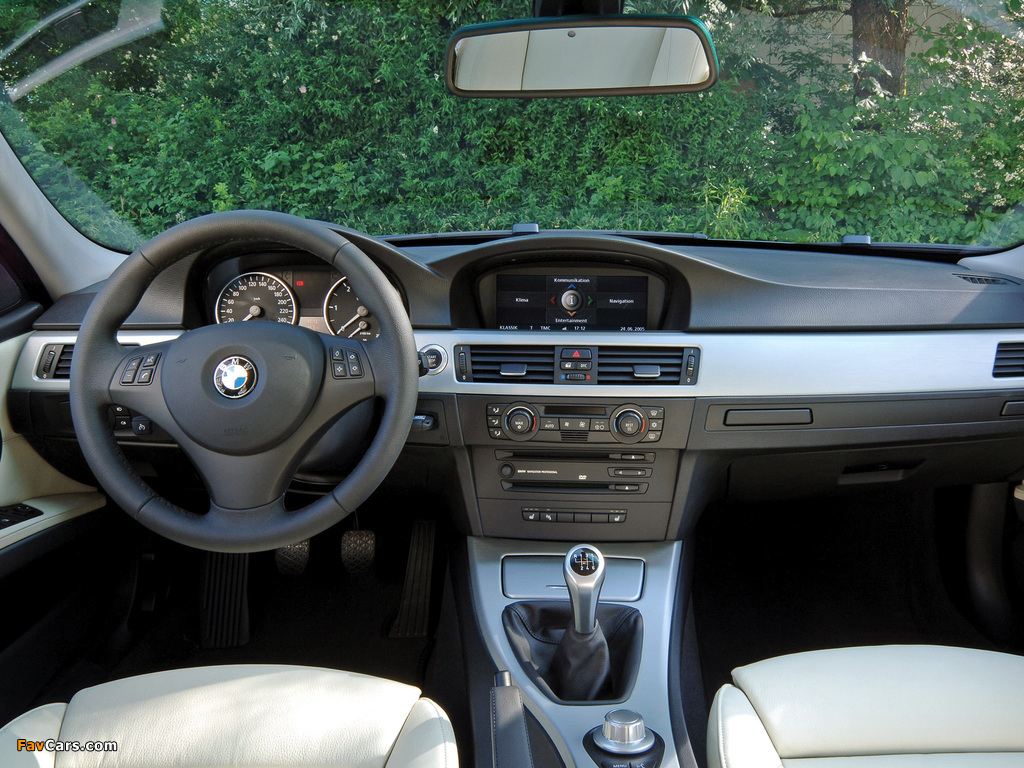 Photos of BMW 320d Touring (E91) 2006–08 (1024 x 768)