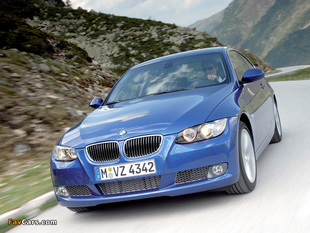 Photos of BMW 335i Coupe (E92) 2007–10 (640 x 480)
