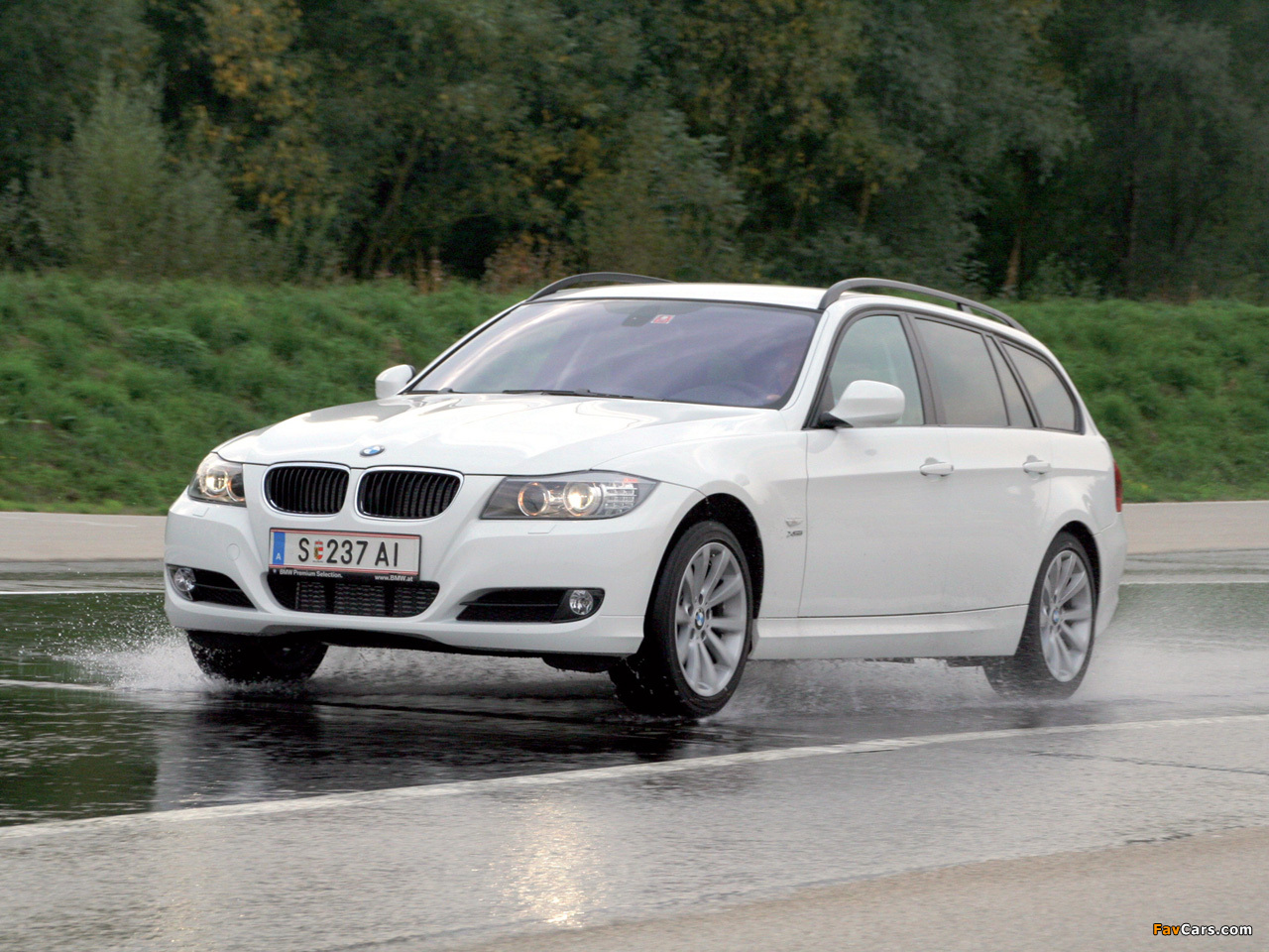 Photos of BMW 320d xDrive Touring (E91) 2008–12 (1280 x 960)