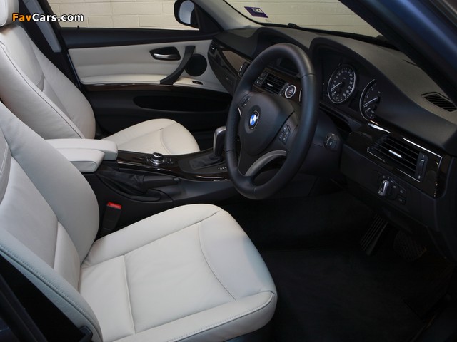 Photos of BMW 335i Sedan AU-spec (E90) 2008–11 (640 x 480)