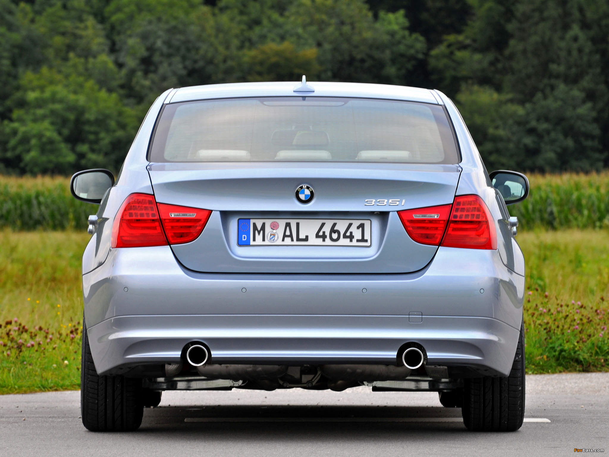 Photos of BMW 335i Sedan (E90) 2008–11 (2048 x 1536)