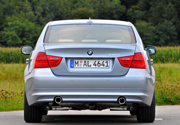 Photos of BMW 335i Sedan (E90) 2008–11