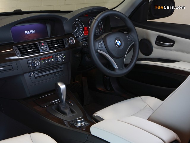 Photos of BMW 335i Sedan AU-spec (E90) 2008–11 (640 x 480)