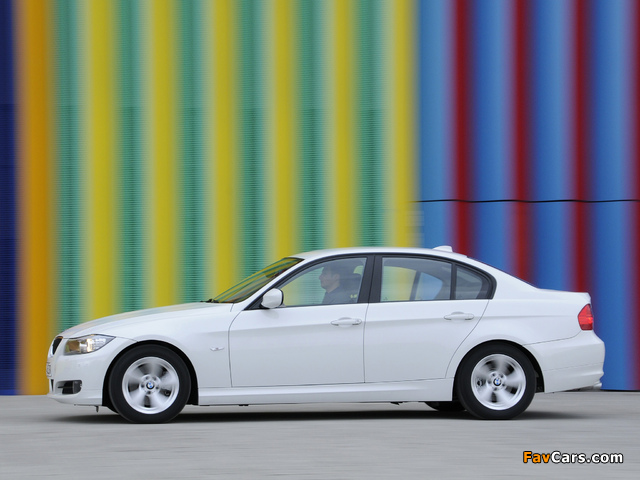 Photos of BMW 320d EfficientDynamics Edition (E90) 2009–11 (640 x 480)