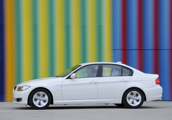 Photos of BMW 320d EfficientDynamics Edition (E90) 2009–11