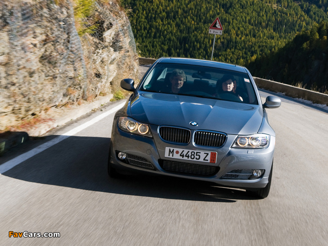 Photos of BMW 335d BluePerformance (E90) 2009–11 (640 x 480)