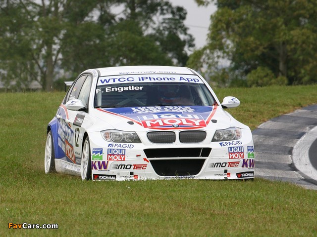 Photos of BMW 320 TC WTCC Sedan (E90) 2011 (640 x 480)