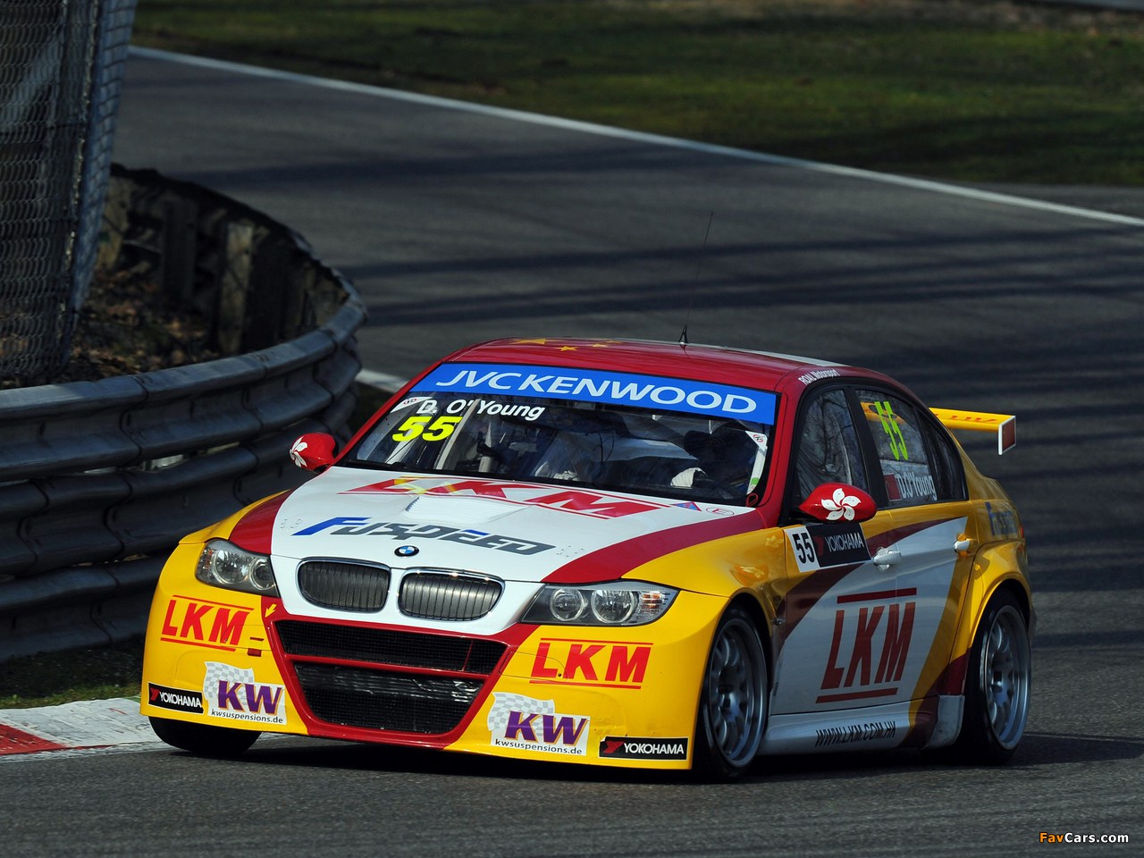 Photos of BMW 320 TC WTCC Sedan (E90) 2011 (1280 x 960)