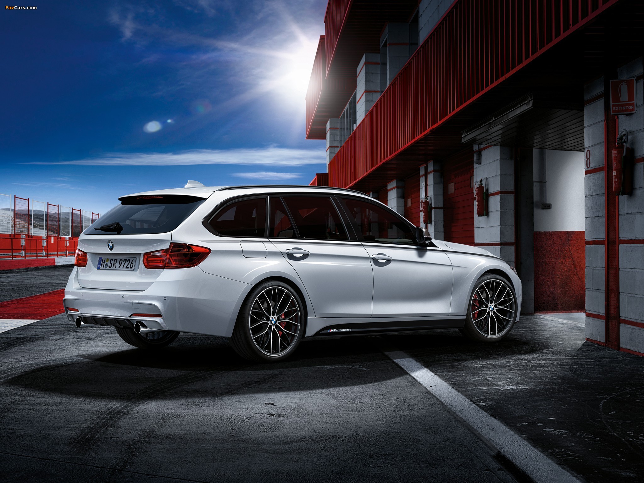 Photos of BMW 3 Series Touring Performance Accessories (F31) 2012 (2048 x 1536)