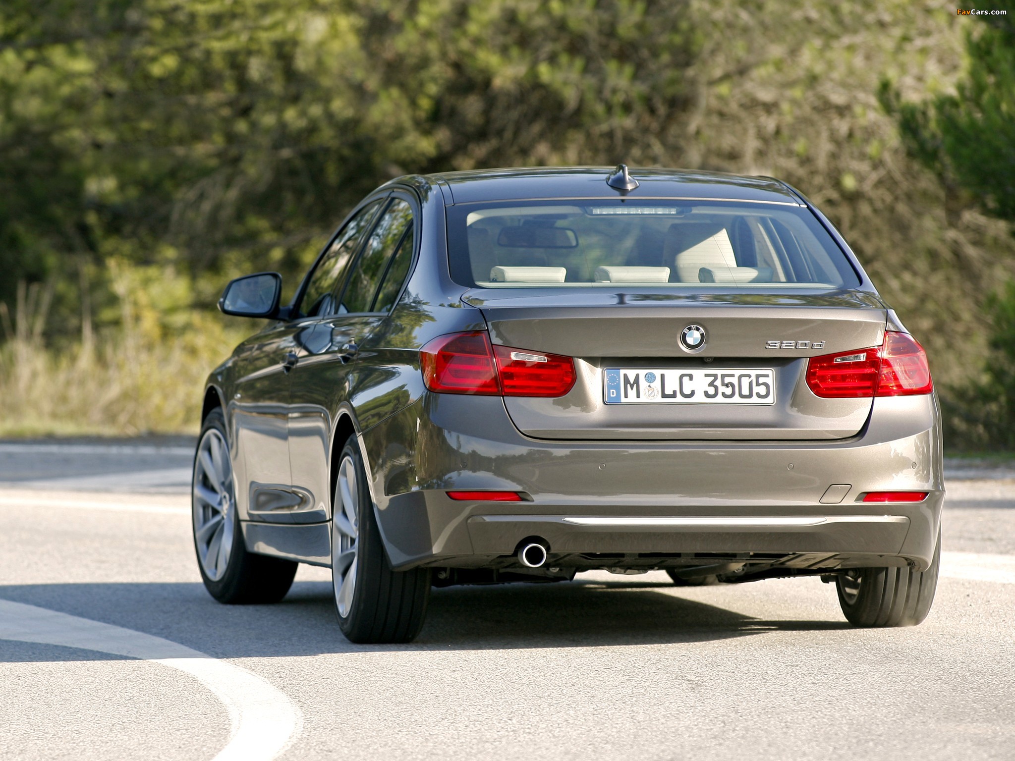 Photos of BMW 320d Sedan Modern Line (F30) 2012 (2048 x 1536)