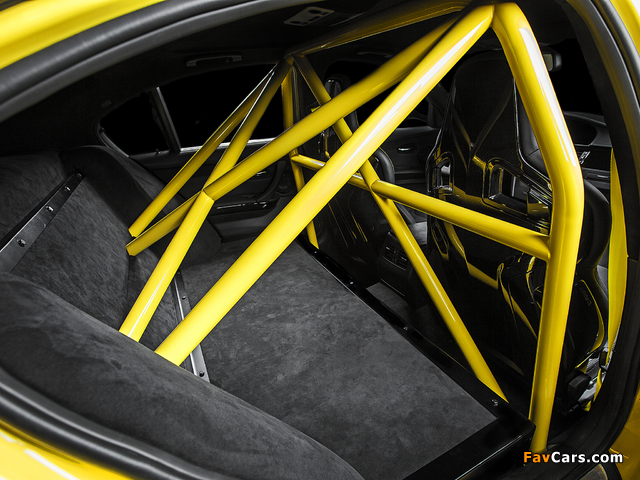 Photos of IND BMW M3 Sedan Dakar Yellow (E90) 2013 (640 x 480)