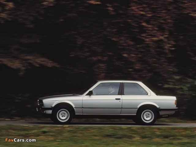 Photos of BMW 318i Coupe (E30) 1982–91 (640 x 480)
