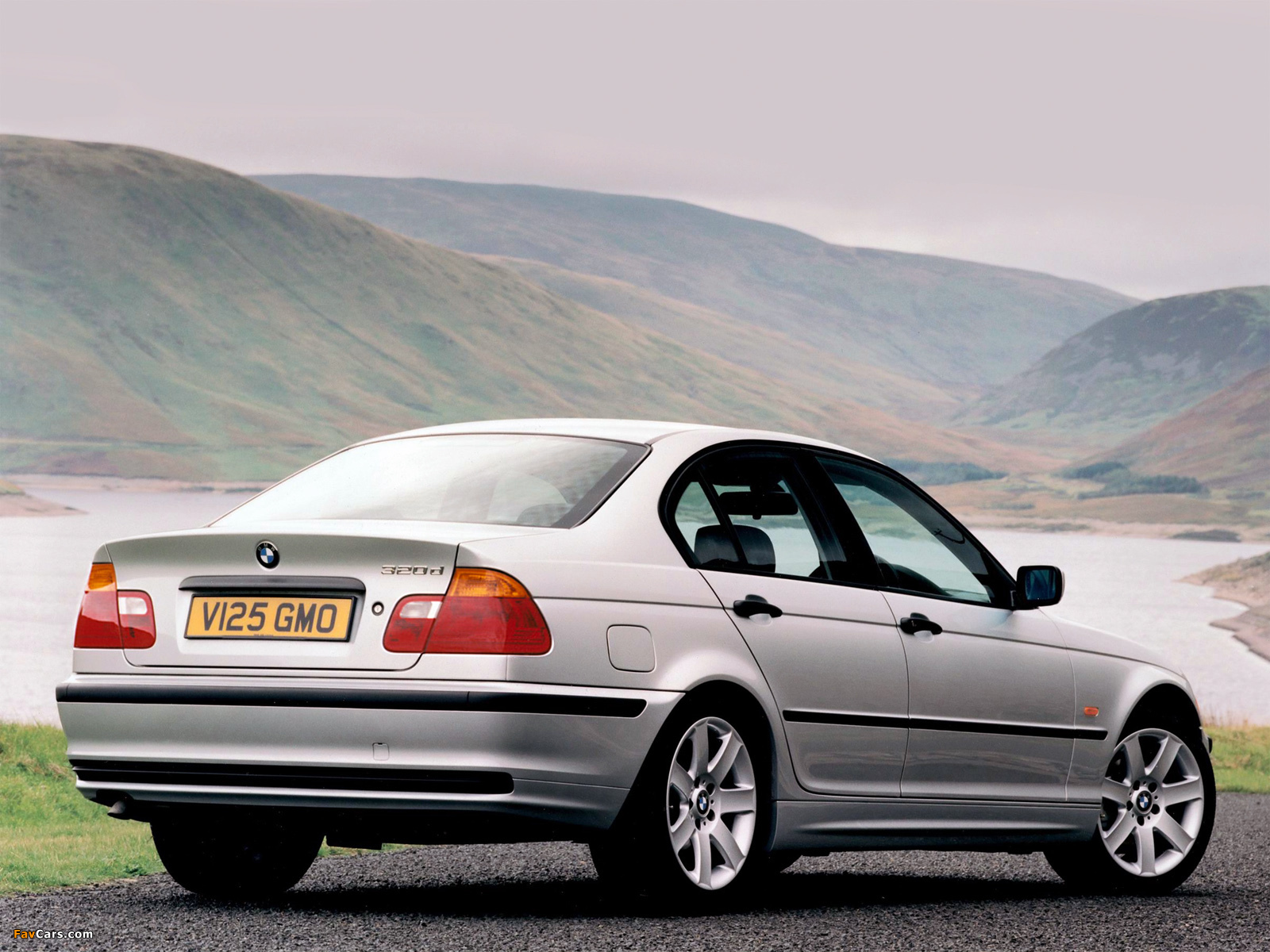 Photos of BMW 320d Sedan UK-spec (E46) 1998–2001 (1600 x 1200)
