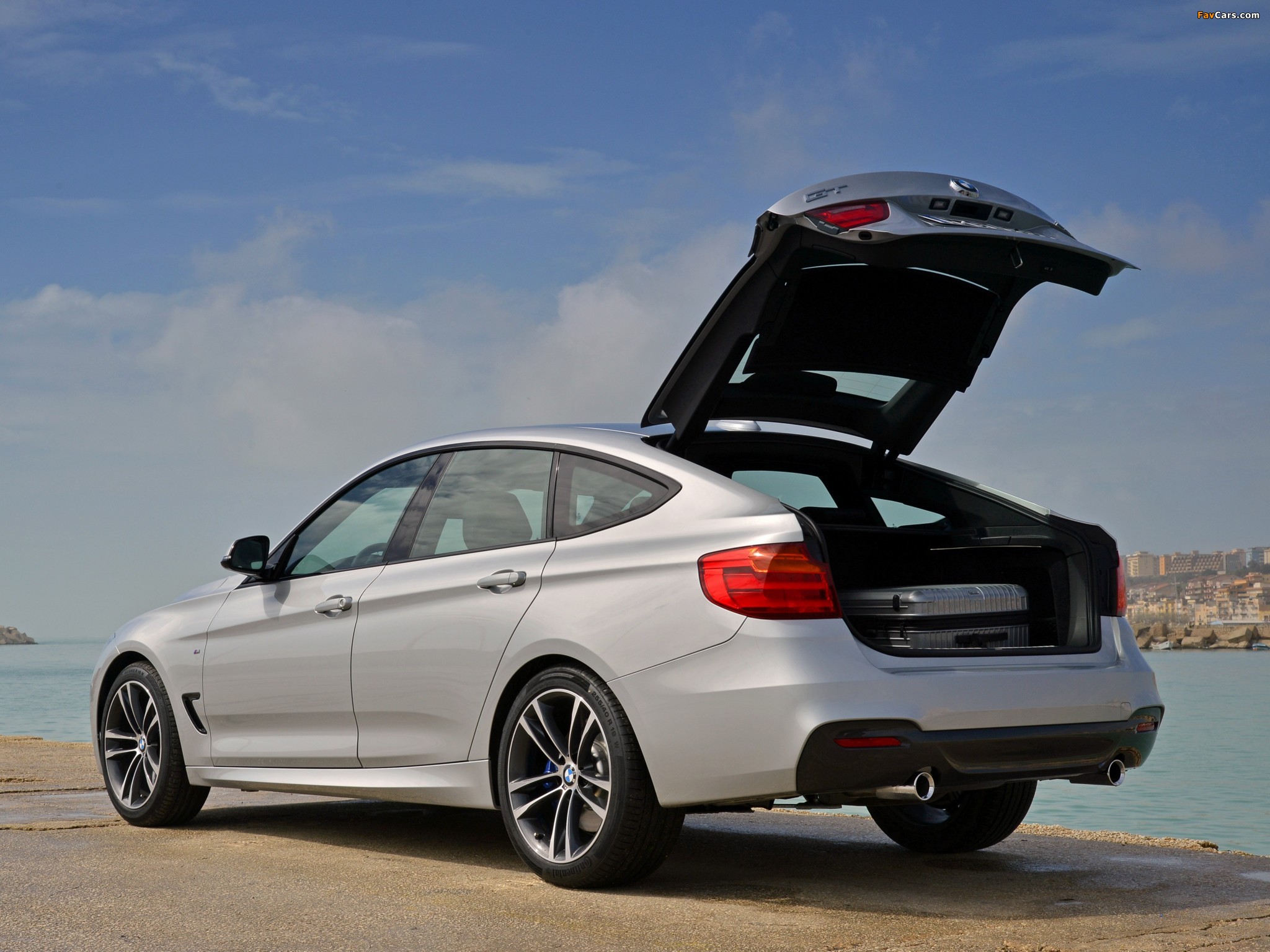 Pictures of BMW 335i Gran Turismo M Sports Package (F34) 2013 (2048 x 1536)