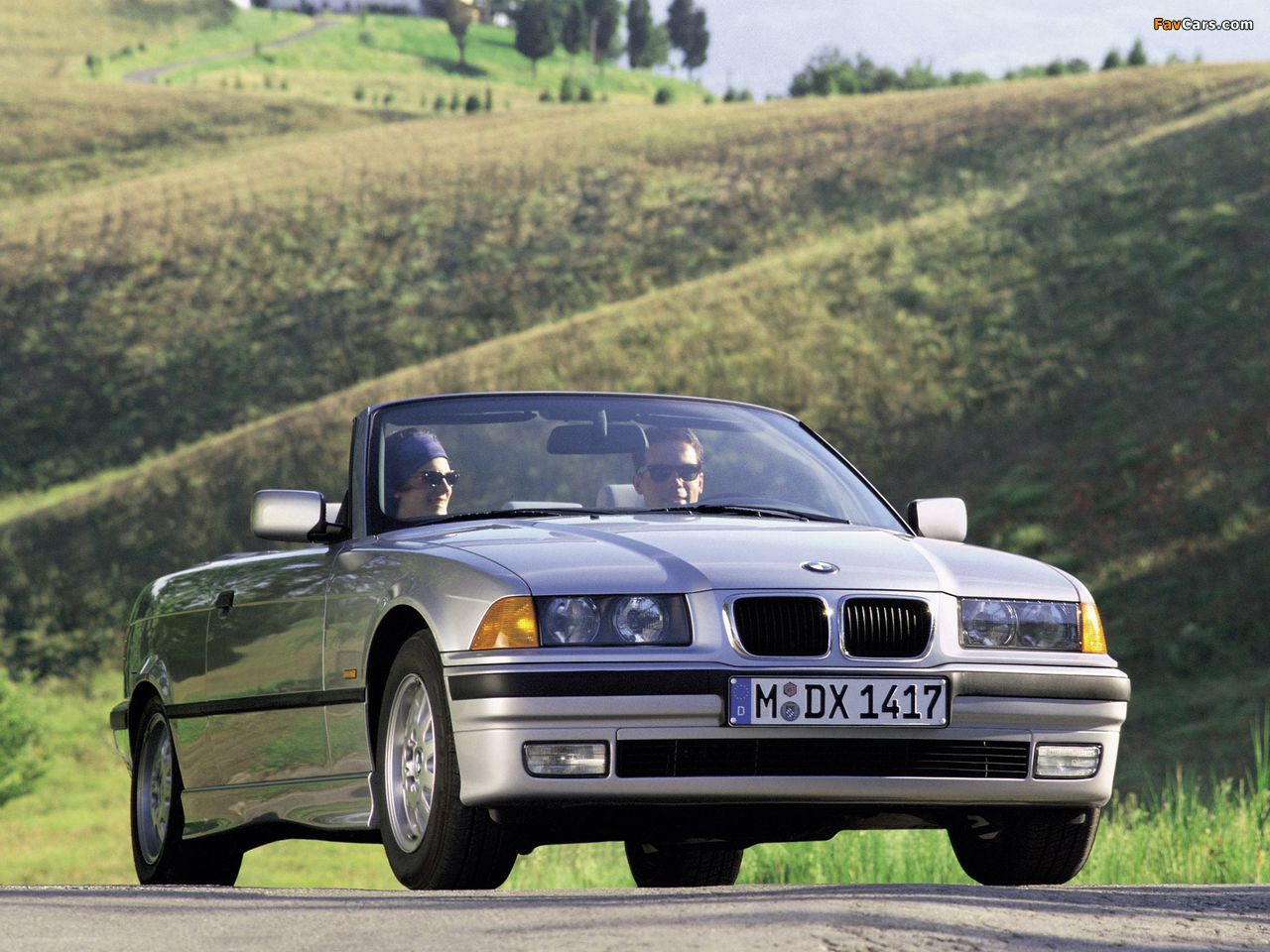 Pictures of BMW 325i Cabrio (E36) 1993–95 (1280 x 960)