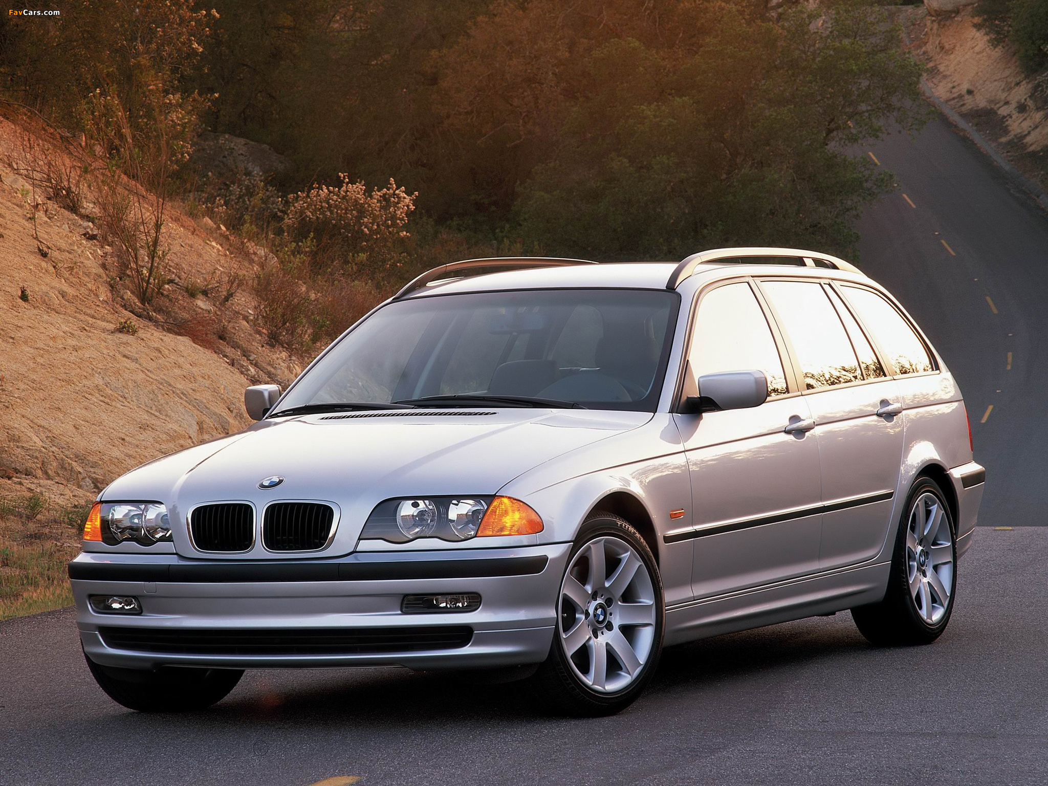 Pictures of BMW 323i Touring (E46) 1998–2000 (2048 x 1536)