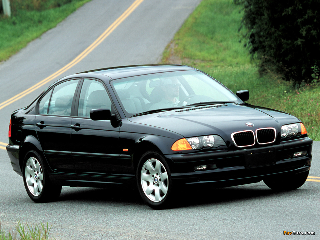 Pictures of BMW 325Xi Sedan US-spec (E46) 2000–01 (1024 x 768)