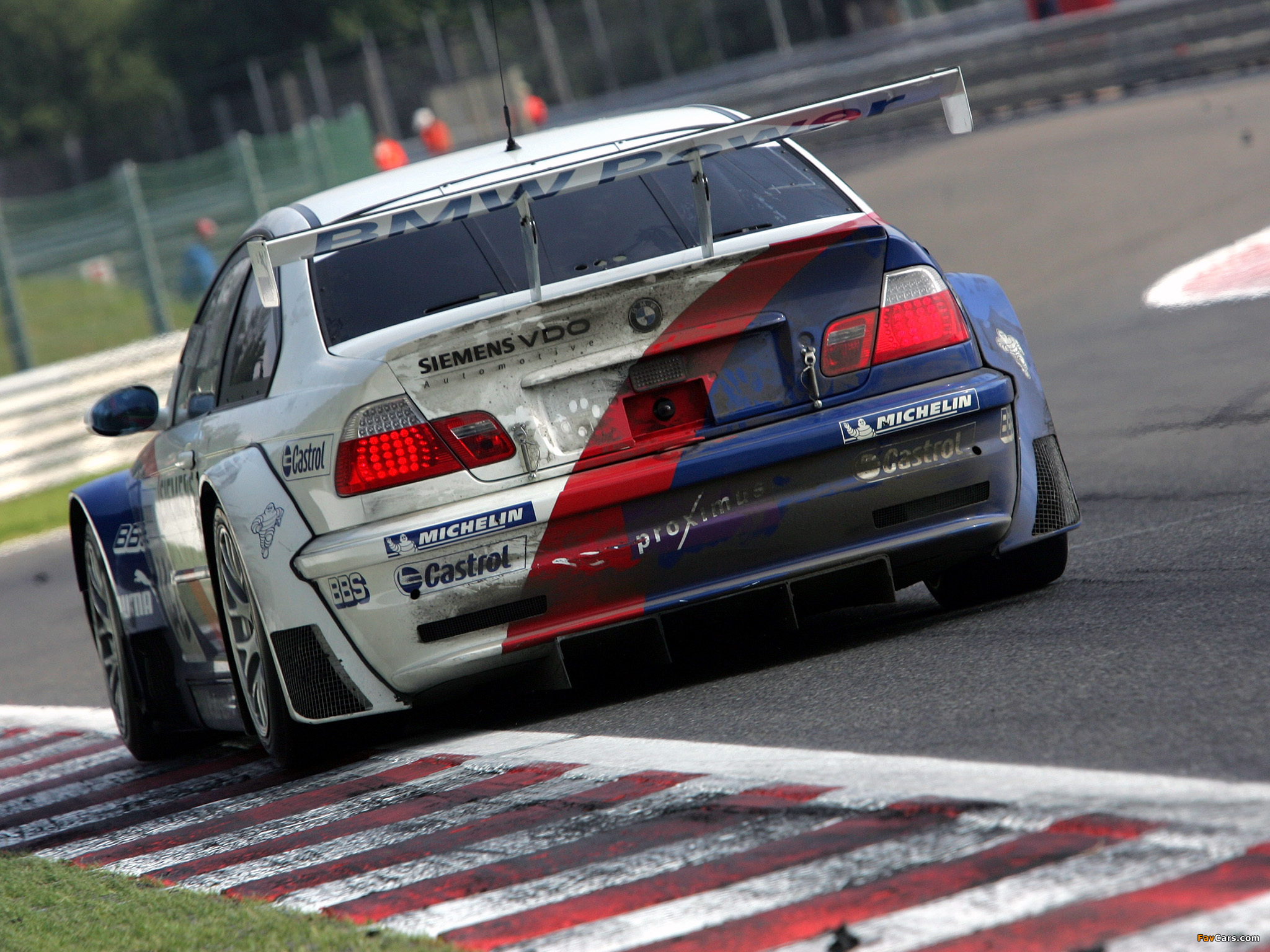 Pictures of BMW M3 GTR (E46) 2001 (2048 x 1536)