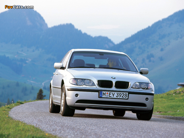 Pictures of BMW 318i Sedan (E46) 2001–05 (640 x 480)